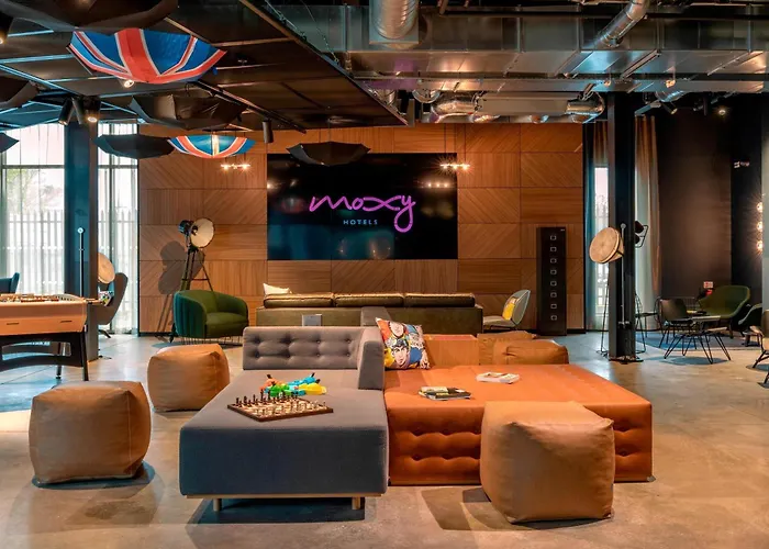 Moxy London Heathrow AirportAirport Hotel